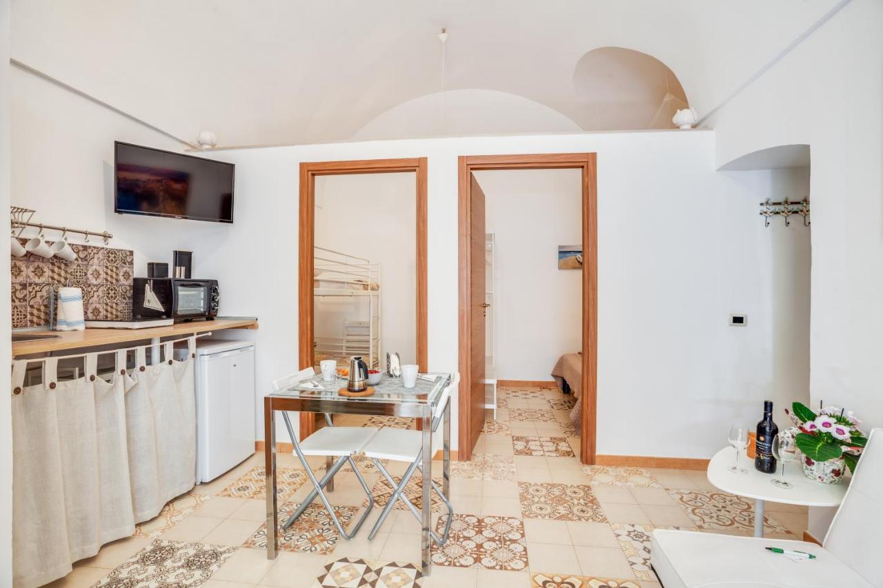 Tiny House 21 Bright Aparment Apartman Polignano a Mare Kültér fotó
